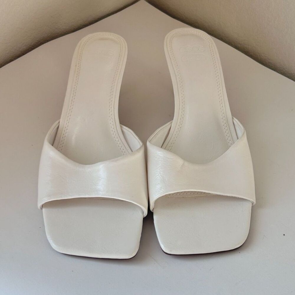 New ASOS DESIGN Hyper Kitten Heel Mules in White